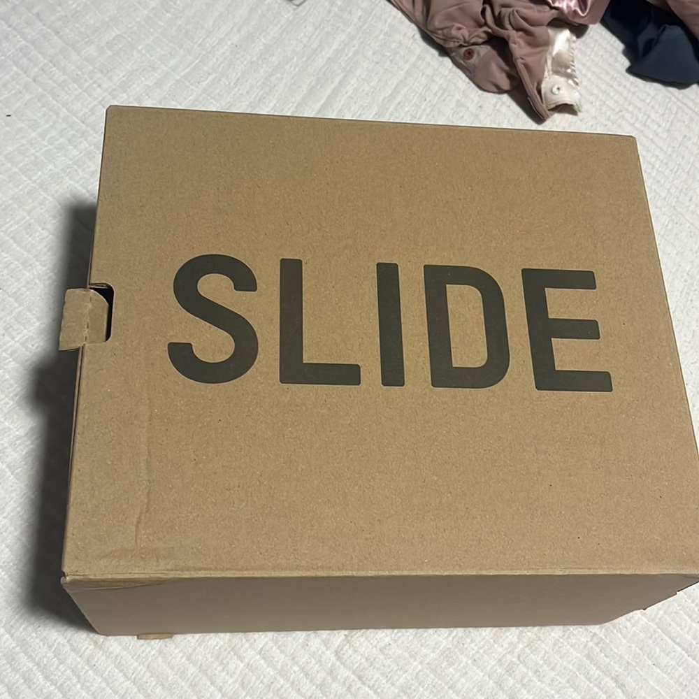 YZY SLIDES